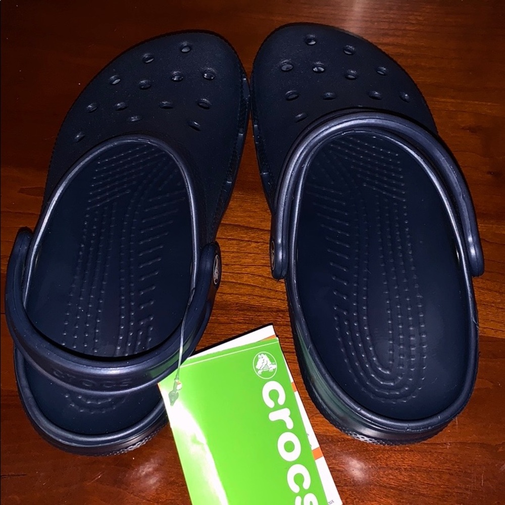 NWT NAVY BLUE CROCS 💙
